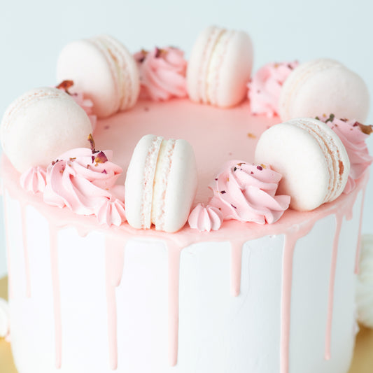 Lychee Rose Cake | Pre-order H-3 | 6PCS Macarons included | 16cm | Special Price Rp399.000